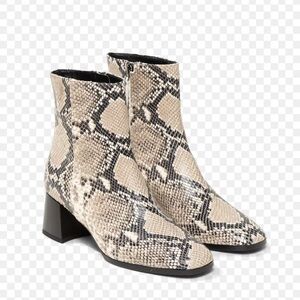 NEW Nordstrom Snake print Nohazin heel ankle boot women size 7